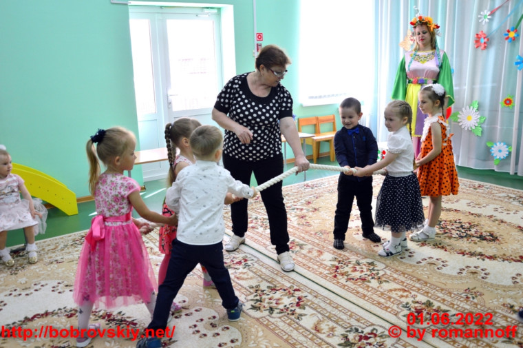 Игровая программа в дошкольной группе ко Дню Защиты детей.